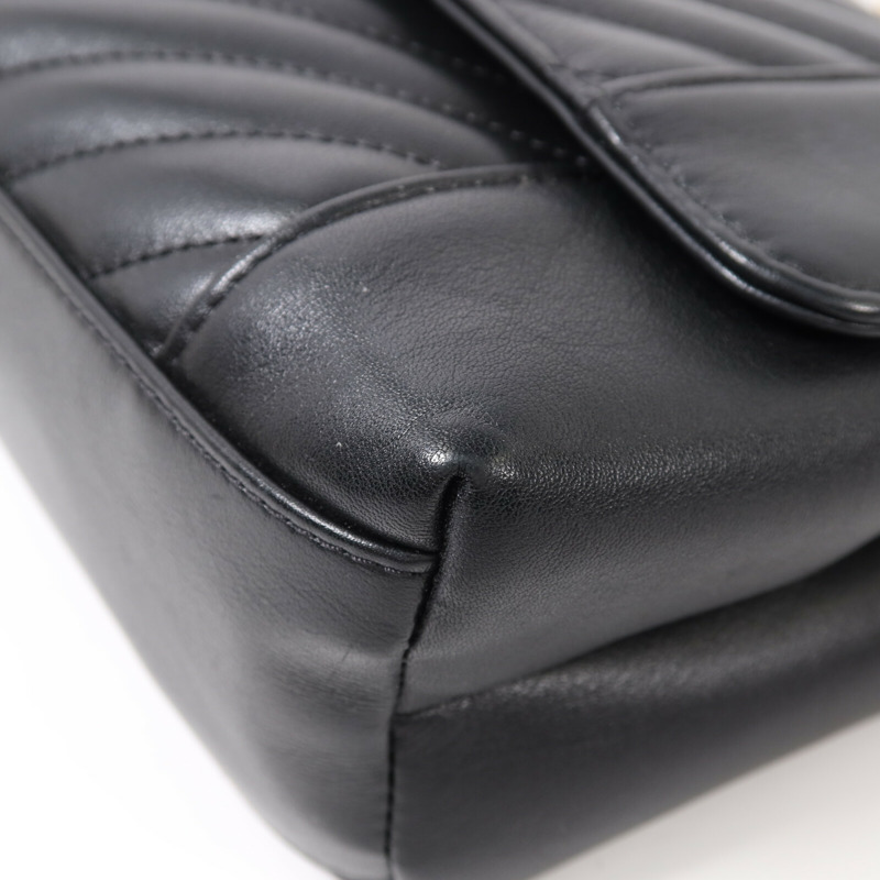 CHANEL 牛皮皮革Shoulder Bag金扣鏈帶肩背袋-11