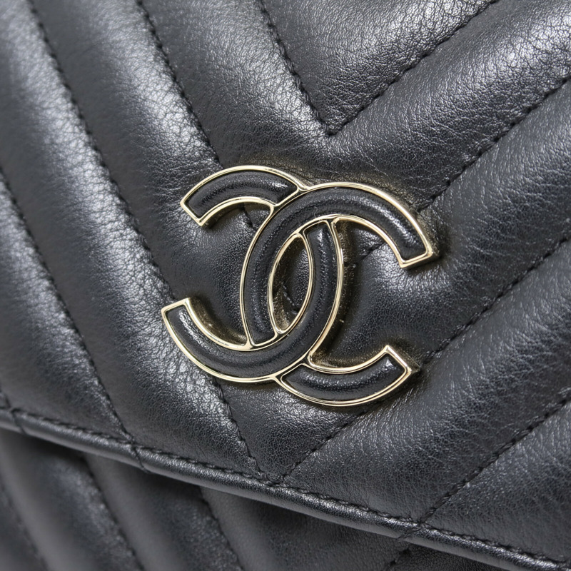 CHANEL 牛皮皮革Shoulder Bag金扣鏈帶肩背袋-14