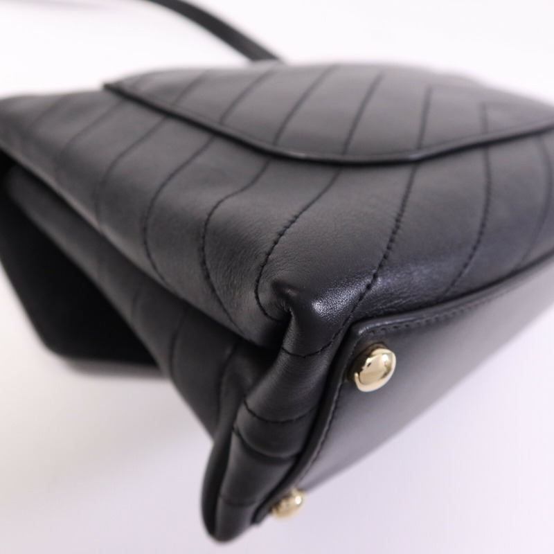 CHANEL 牛皮皮革Shoulder Bag金扣鏈帶手挽肩背兩用袋-13