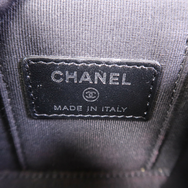 CHANEL 牛皮皮革Mini Vanity銀扣鏈帶肩背袋-5
