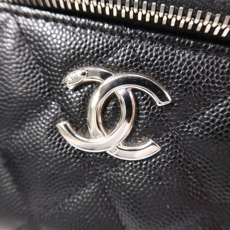 CHANEL 牛皮皮革Mini Vanity銀扣鏈帶肩背袋-6