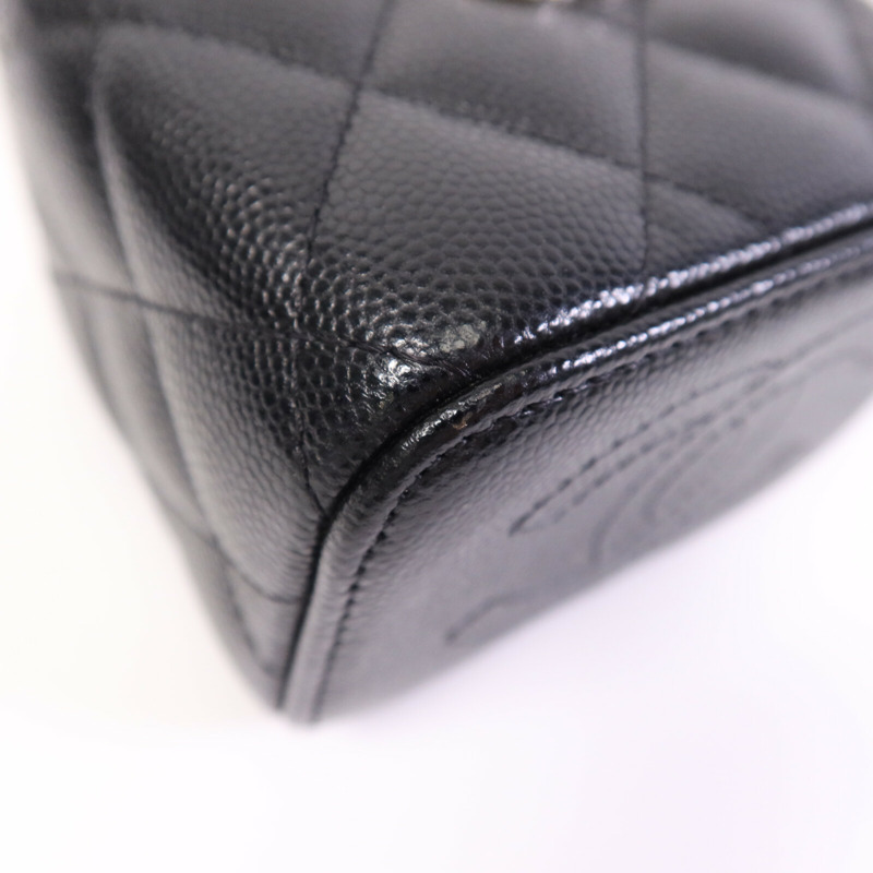 CHANEL 牛皮皮革Mini Vanity銀扣鏈帶肩背袋-12