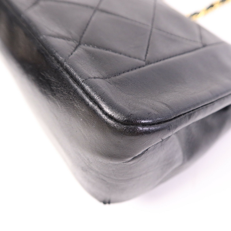 CHANEL 羊皮皮革Diana Bag金扣鏈帶肩背袋-12