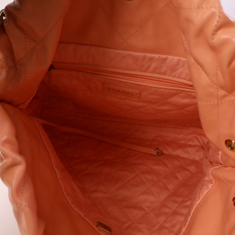 CHANEL 牛皮皮革22 Medium金扣鏈帶肩背袋-4