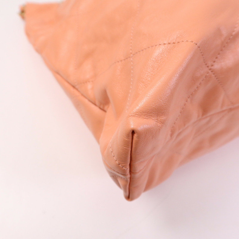 CHANEL 牛皮皮革22 Medium金扣鏈帶肩背袋-12