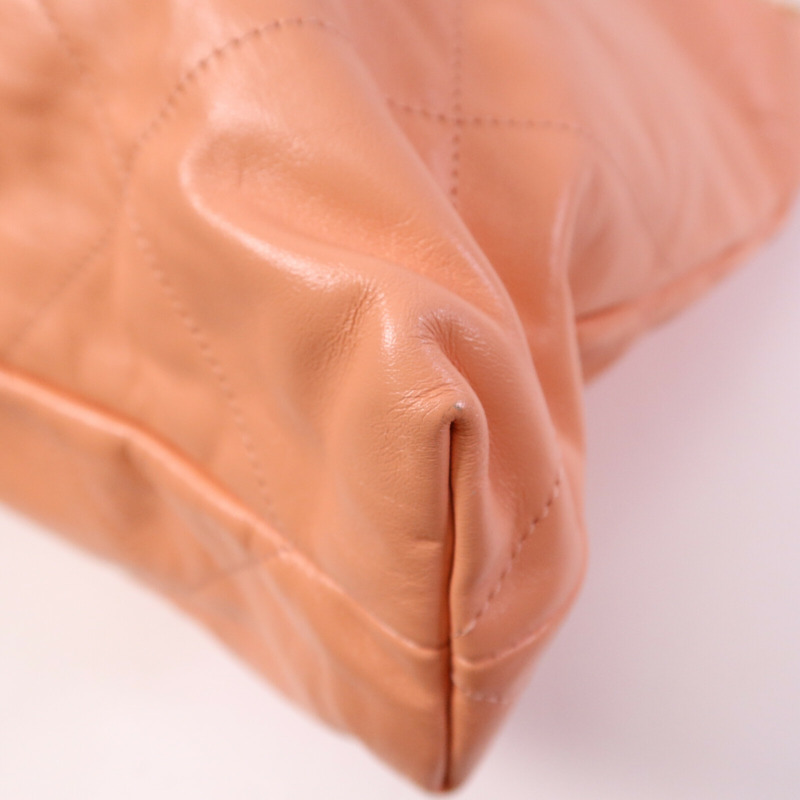 CHANEL 牛皮皮革22 Medium金扣鏈帶肩背袋-13