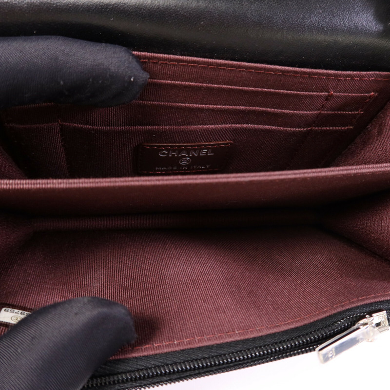 CHANEL 羊皮皮革Mini Wallet On Chain銀扣鏈帶肩背袋-7