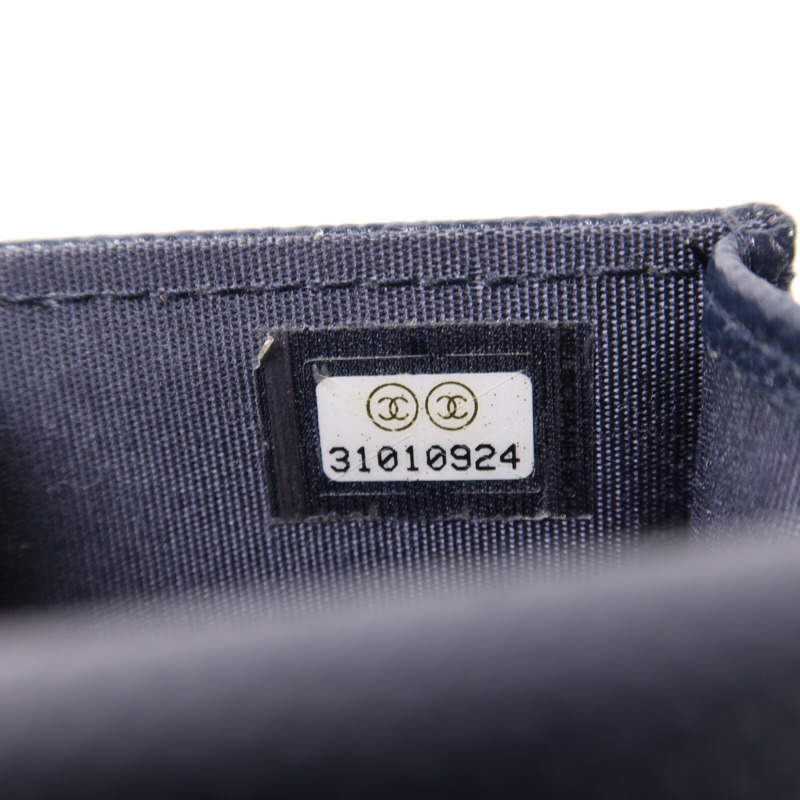 CHANEL 牛皮皮革CC Quilted Phone金扣鏈帶肩背袋-7