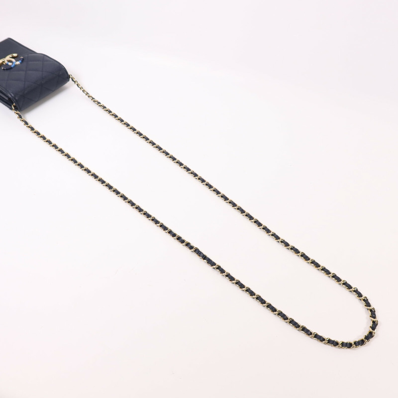 CHANEL 牛皮皮革CC Quilted Phone金扣鏈帶肩背袋-8