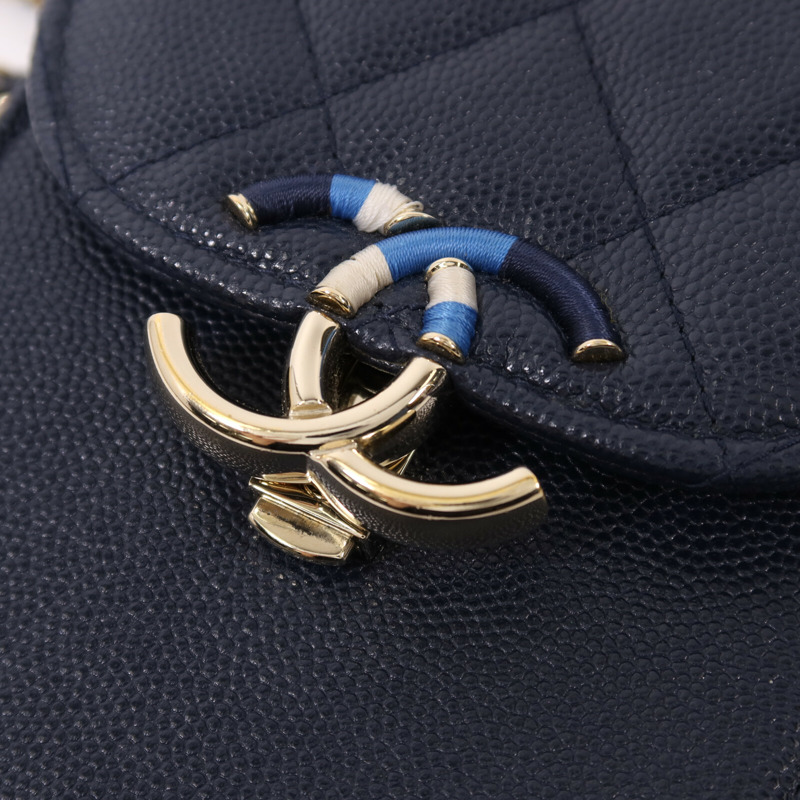 CHANEL 牛皮皮革CC Quilted Phone金扣鏈帶肩背袋-11