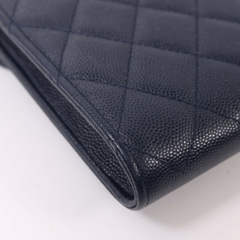 CHANEL 牛皮皮革CC Quilted Phone金扣鏈帶肩背袋-14