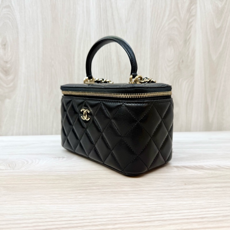 Chanel黑金羊皮菱格手提長盒子皮穿鍊斜背化妝箱AP2199-3
