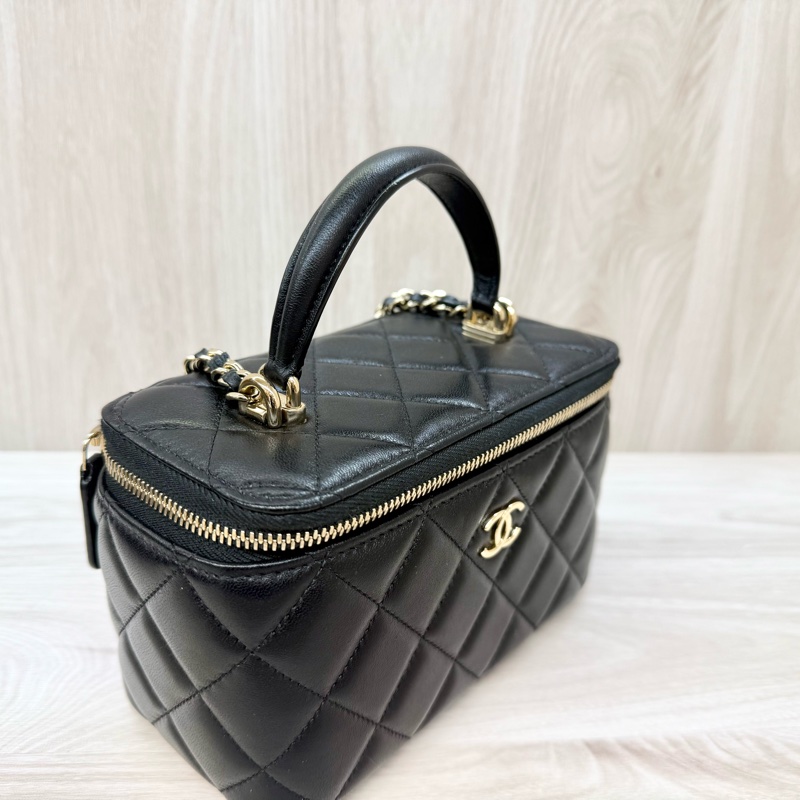 Chanel黑金羊皮菱格手提長盒子皮穿鍊斜背化妝箱AP2199-5