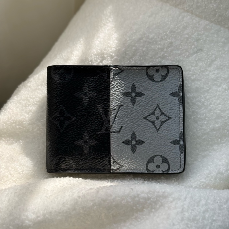 LV 18SS 走秀限量款 黑银拼接短夾-0