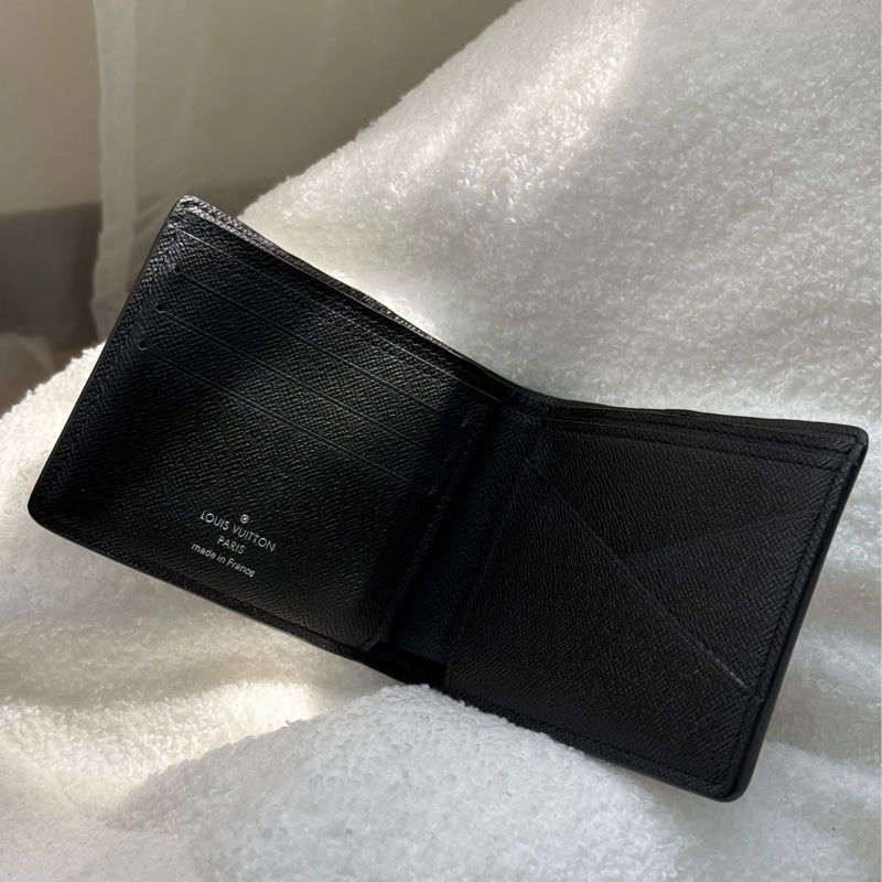 LV 18SS 走秀限量款 黑银拼接短夾-2