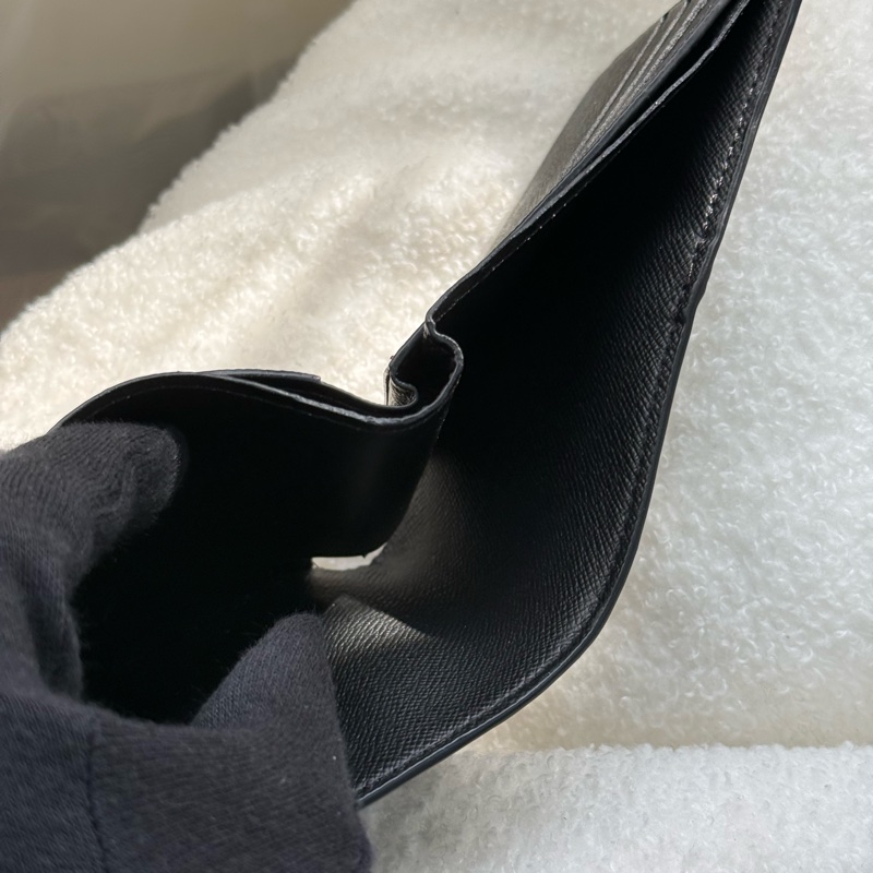 LV 18SS 走秀限量款 黑银拼接短夾-5
