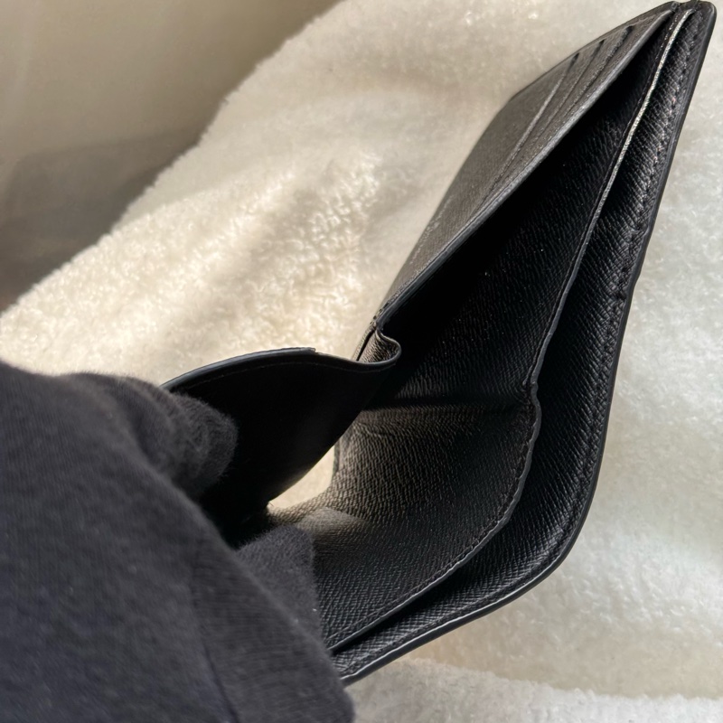LV 18SS 走秀限量款 黑银拼接短夾-6