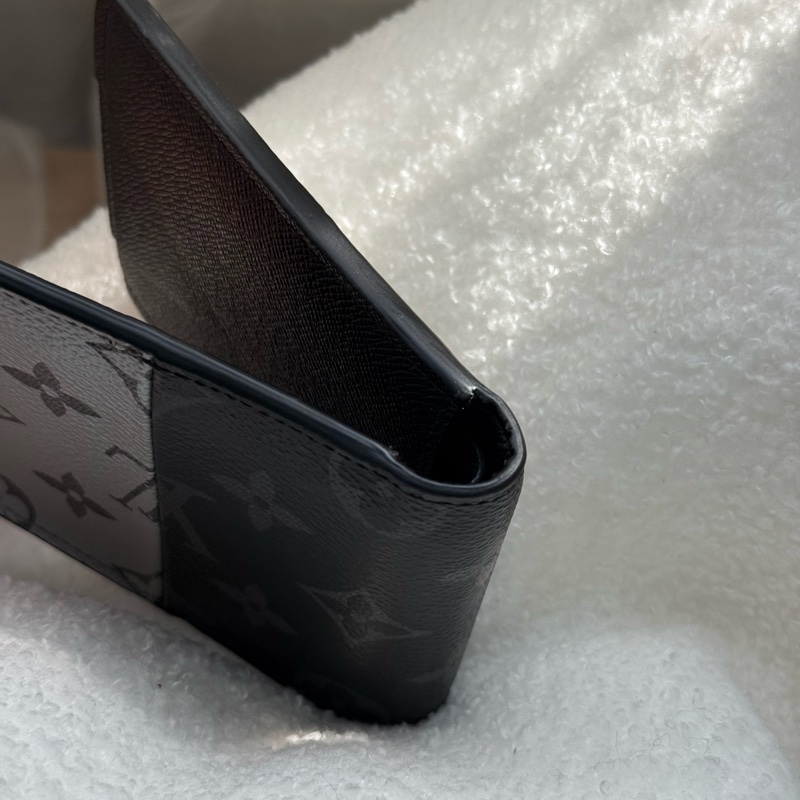 LV 18SS 走秀限量款 黑银拼接短夾-7