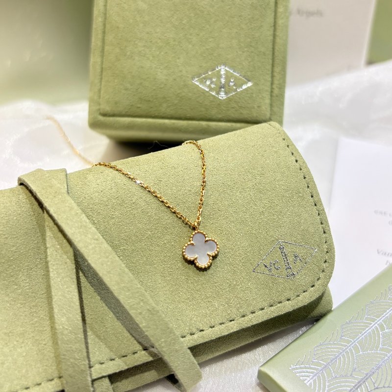 *SHIHNA名牌精品* 梵克雅寶 Sweet Alhambra 幸運草吊墜 18k黃金 小號 白色珍珠貝母-1
