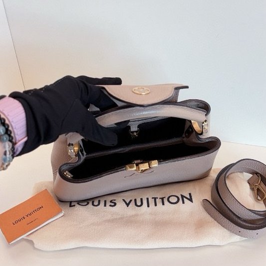 路易威登/Louis Vuitton Capucines BB 大象灰金扣小號 手提包-9