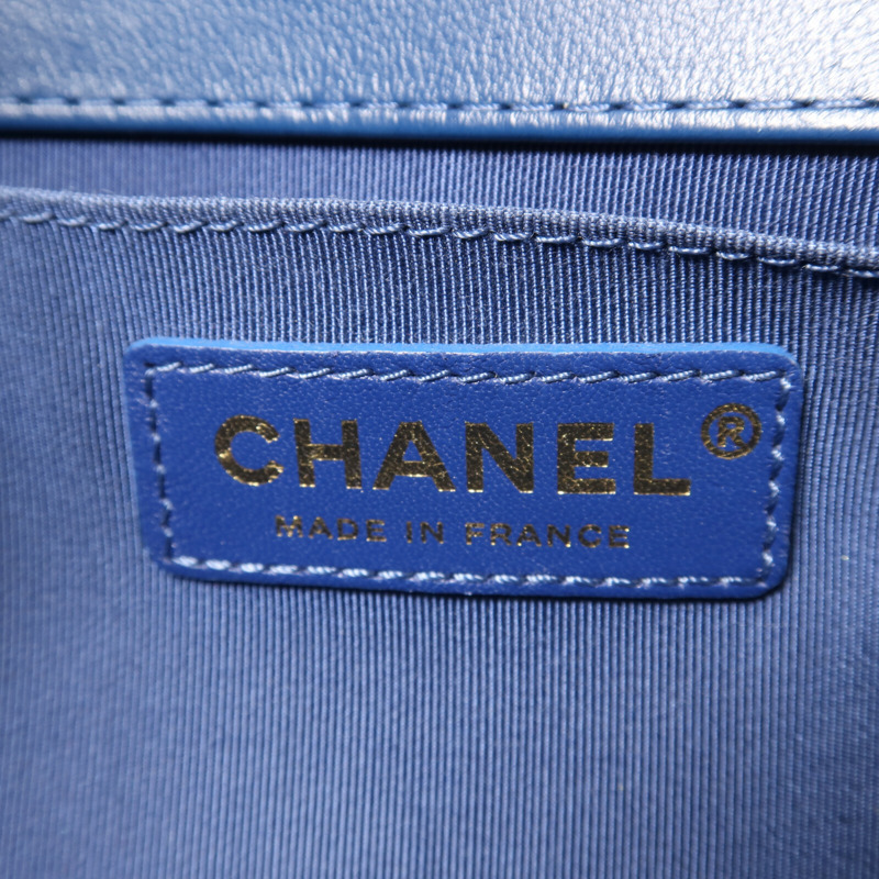 CHANEL 羊皮皮革Boy 25金扣鏈帶肩背袋-5