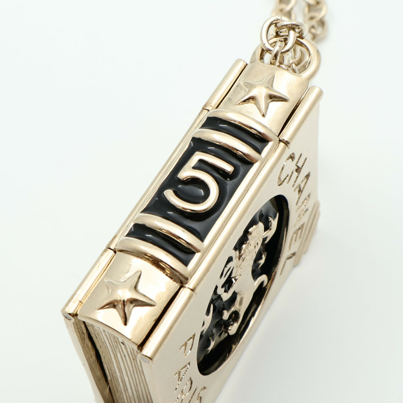CHANEL 金屬CC Lion Book Locket項鍊-5