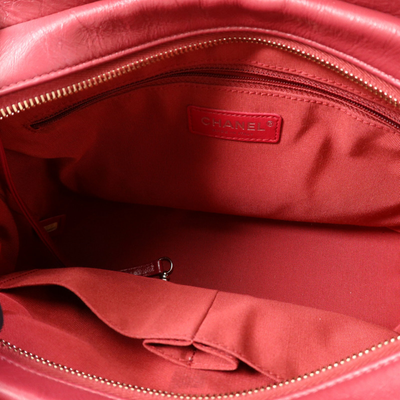 CHANEL 牛皮皮革Gabrielle Medium鏈帶肩背袋-4