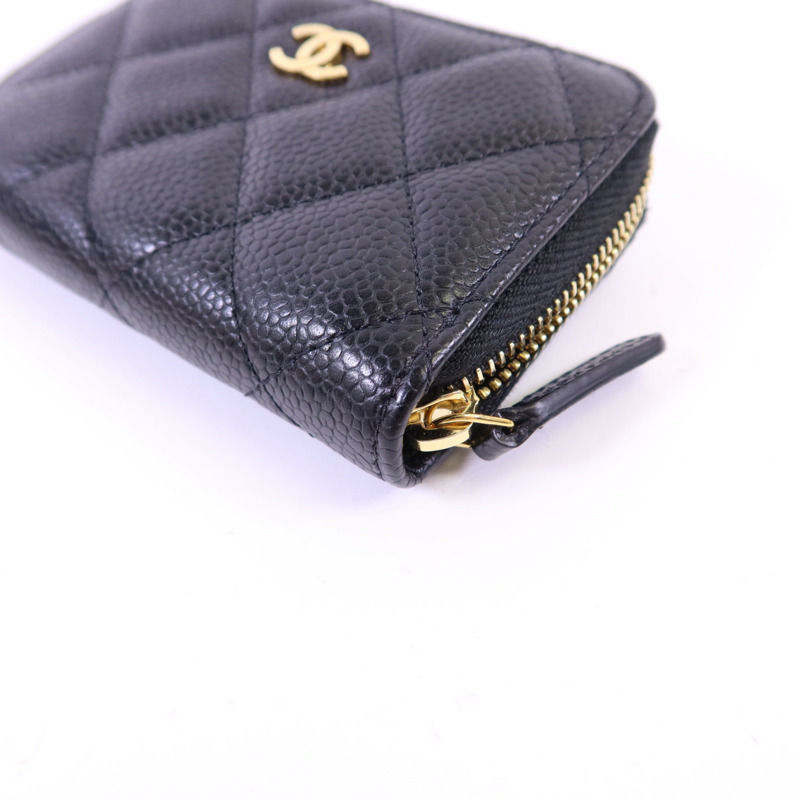 CHANEL 牛皮皮革Card Case金扣卡片套-10
