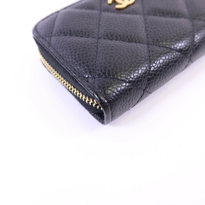 CHANEL 牛皮皮革Card Case金扣卡片套-11