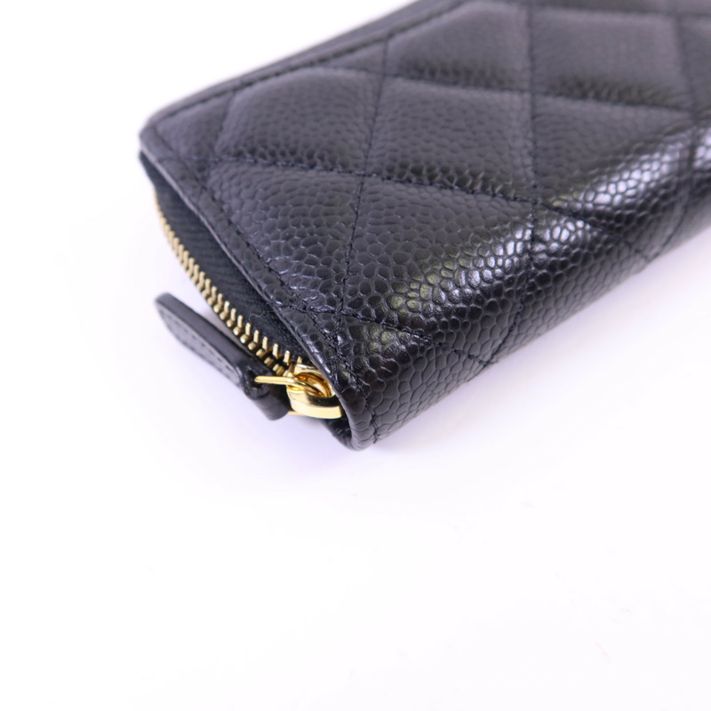 CHANEL 牛皮皮革Card Case金扣卡片套-13