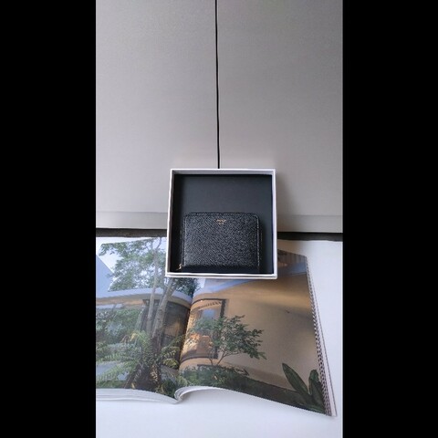 Celine 黑皮拉鍊短夾