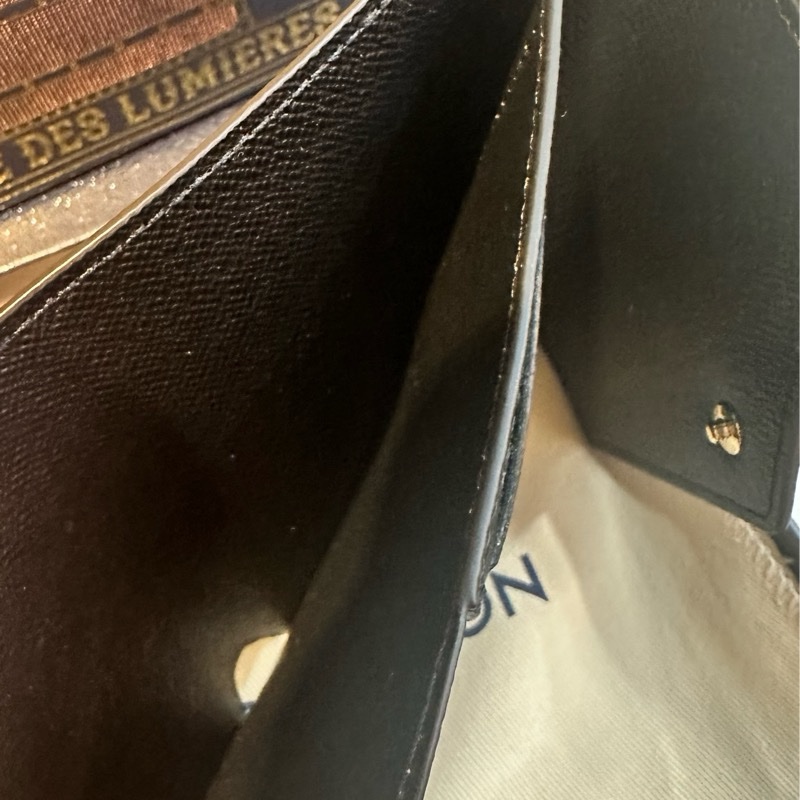 全新LV雙色短夾-4