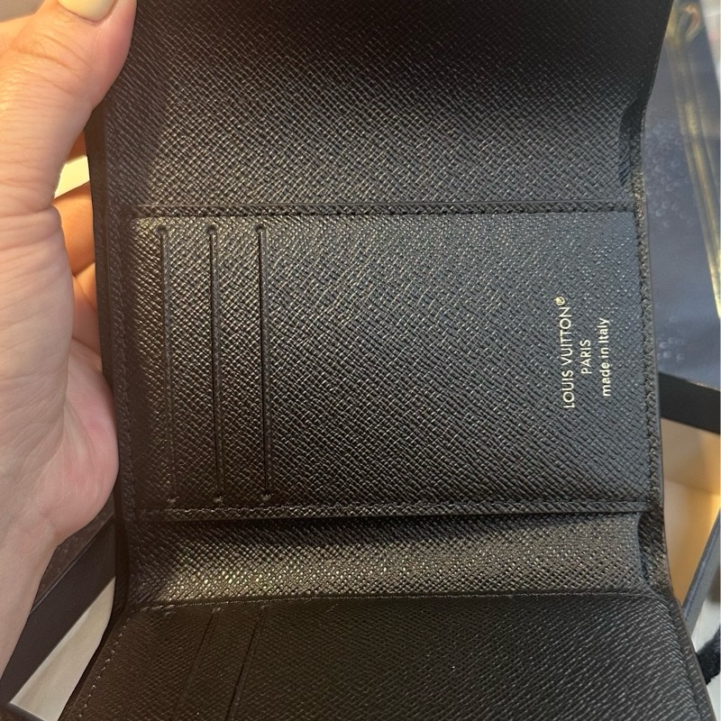 全新LV雙色短夾-5