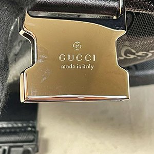 ＊奢華大道國際精品＊【G1607】GUCCI黑色雷射PVC綠紅綠微笑斜背包 269376-6