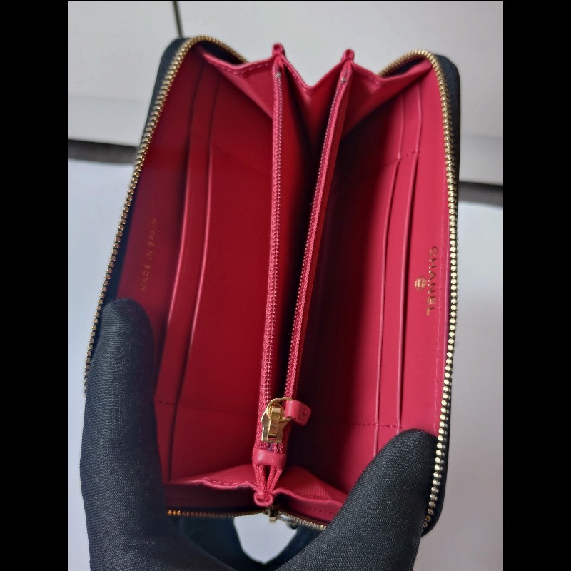 Chanel 19系列黑皮拉鍊中夾-12