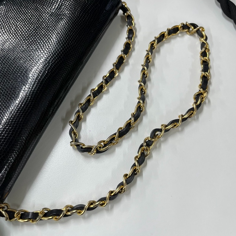 「JL精品代購」 香奈兒中古黑金蜥蜴皮按扣鏈條單肩信封包-5
