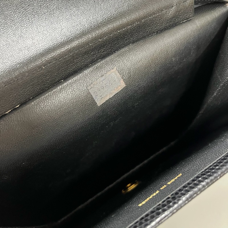 「JL精品代購」 香奈兒中古黑金蜥蜴皮按扣鏈條單肩信封包-16