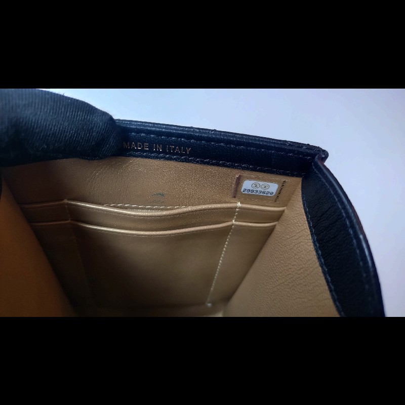 Chanel 金鍊金球黑皮菱格直式斜背手機包-19