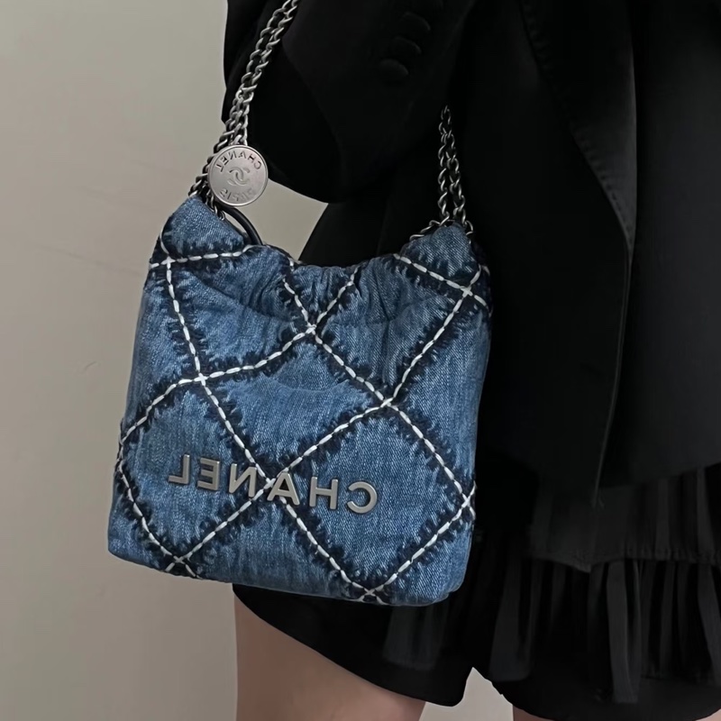 CHANEL丹寧牛仔銀釦MINI 22側背包-0