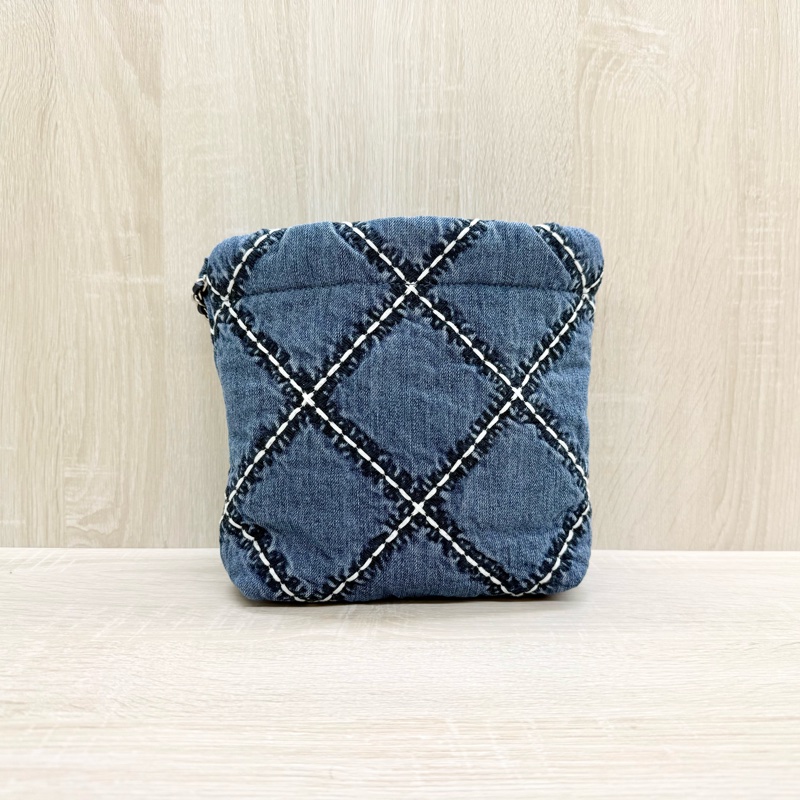 CHANEL丹寧牛仔銀釦MINI 22側背包-4