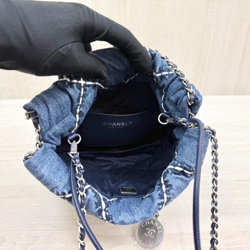 CHANEL丹寧牛仔銀釦MINI 22側背包-12