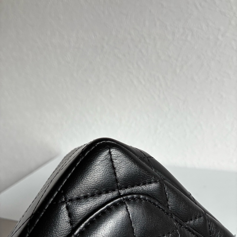 chanel A35200黑色羊皮菱格紋淡金雙C方胖子 17公分-11