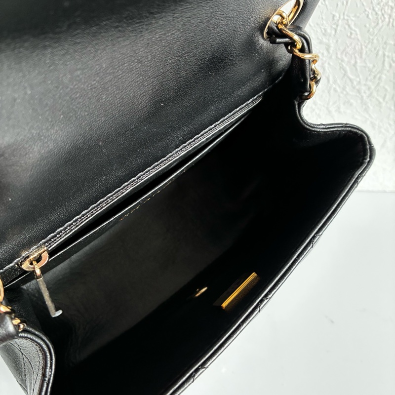 chanel A35200黑色羊皮菱格紋淡金雙C方胖子 17公分-16