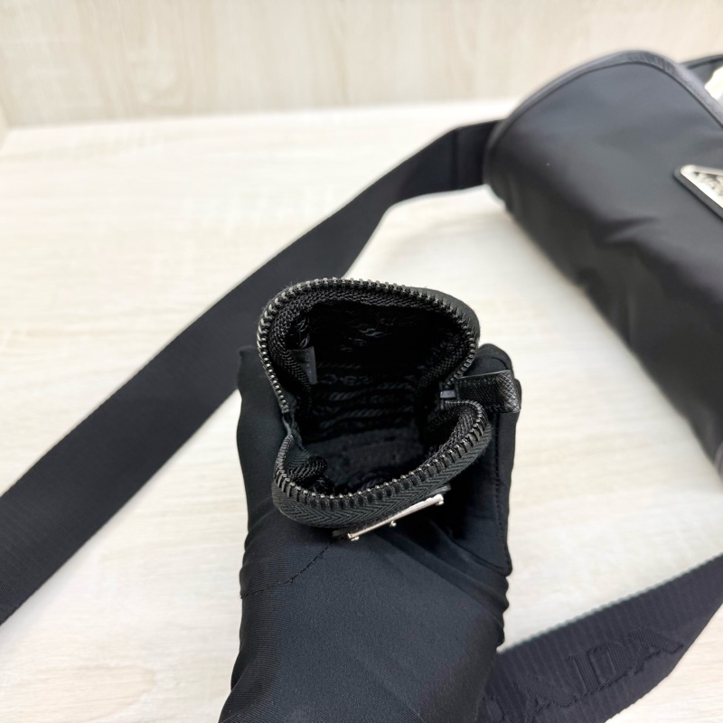 Prada 黑尼龍銀三角釦下蓋雙插釦斜背包2VD034附小袋-15