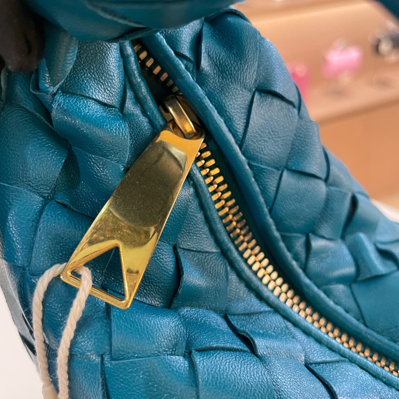 BV Jodie编织饺子包手提包-11