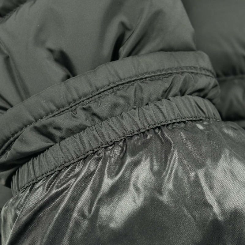 MONCLER CLUNY 男士黑色尼龍羽絨外套（二手）-8