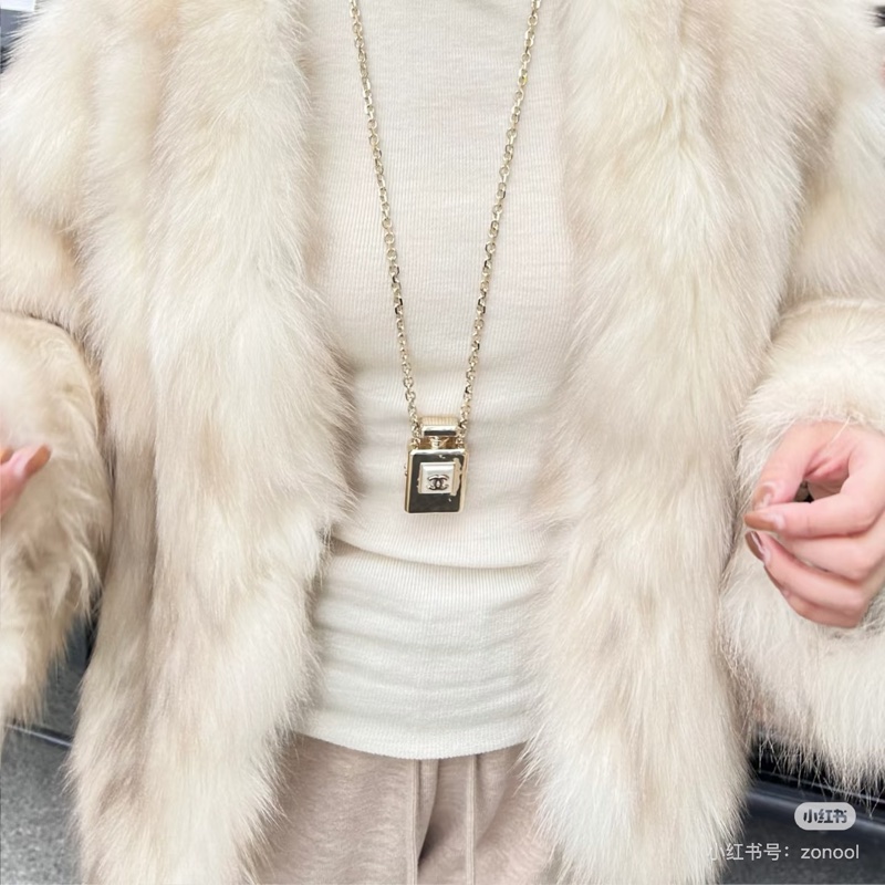 莉亞精品♡Chanel 香水瓶項鍊 #長 二手美品-1
