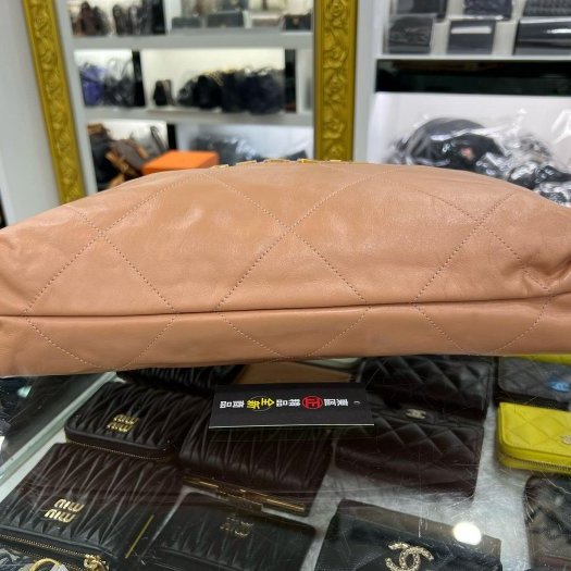 東區正精品㊣CHANEL 22 BAG AS3261 近全新香奈兒粉棕色全皮字金幣金鍊肩背包購物袋包中款 RZ6212-7