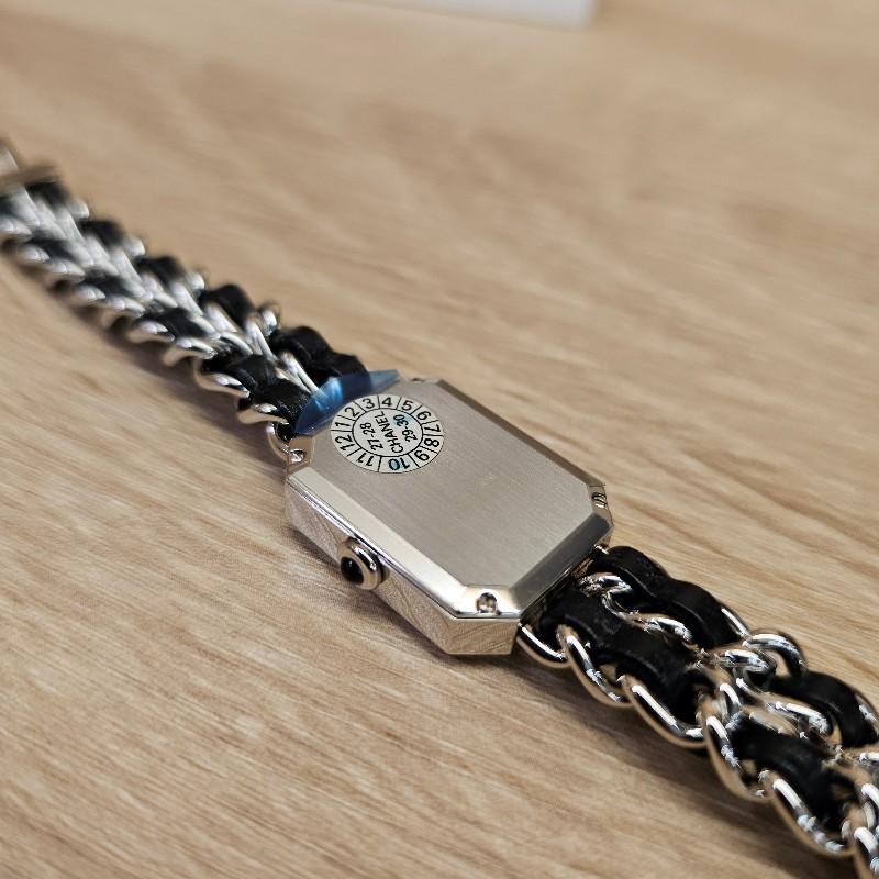 [品況超新甜價過新年🧧] Chanel 銀色皮穿鏈Premiere Iconic Chain石英腕錶-6