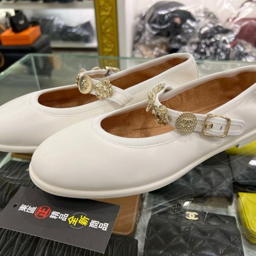 東區正精品㊣CHANEL G45778 全新未使用香奈兒白色全皮金幣瑪莉珍娃娃鞋平底鞋秀款 37.5號 RZ6219-1